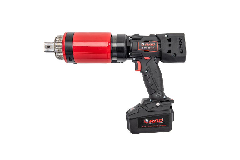 B-RAD S 3000 battery-powered torque wrench, offering portability, precision, and advanced data logging for demanding applications. 